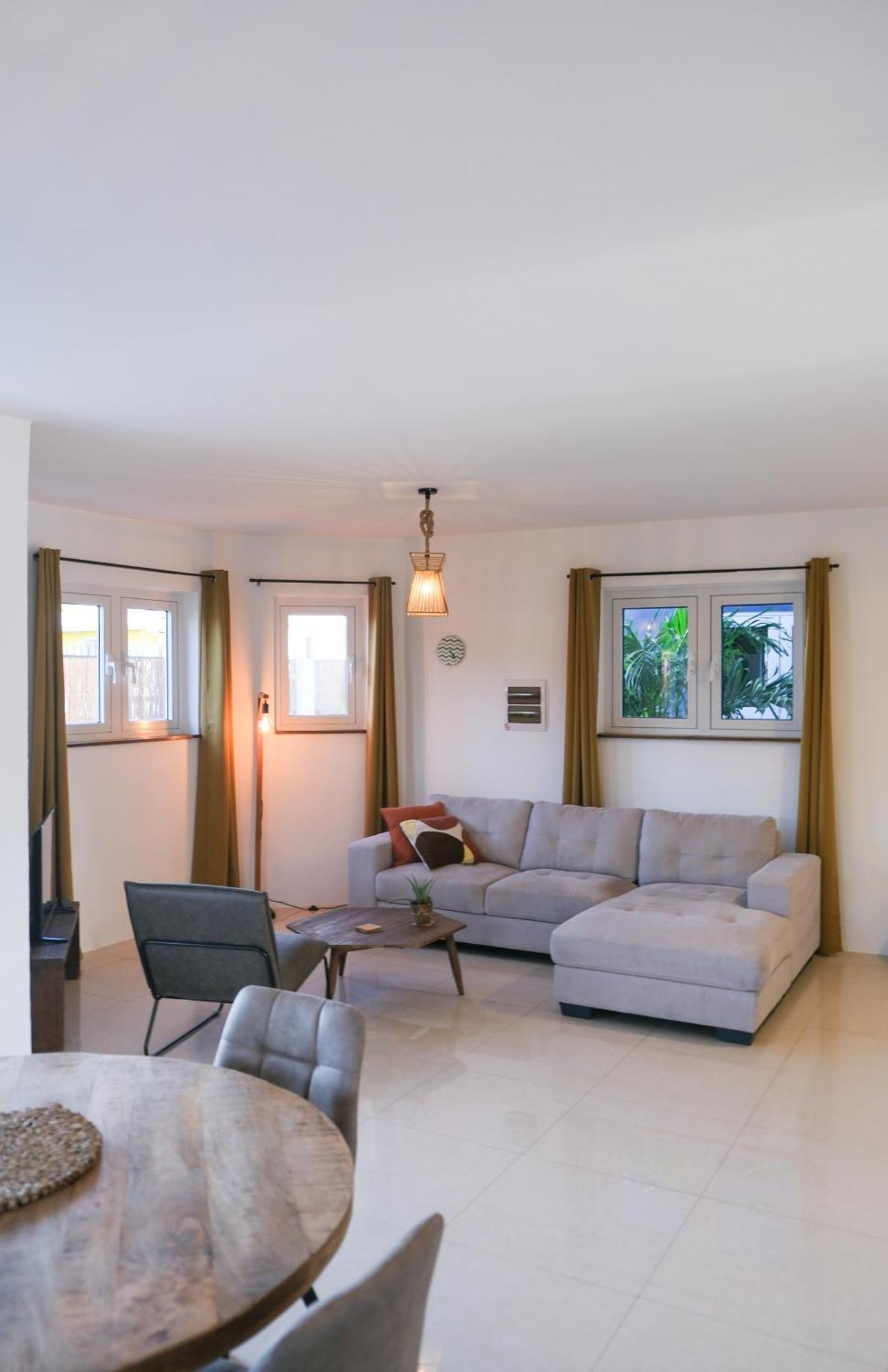 Tiki Blou - Mini Resort Centraal Gelegen Tussen Mambo Beach & Jan Thiel Willemstad Eksteriør billede